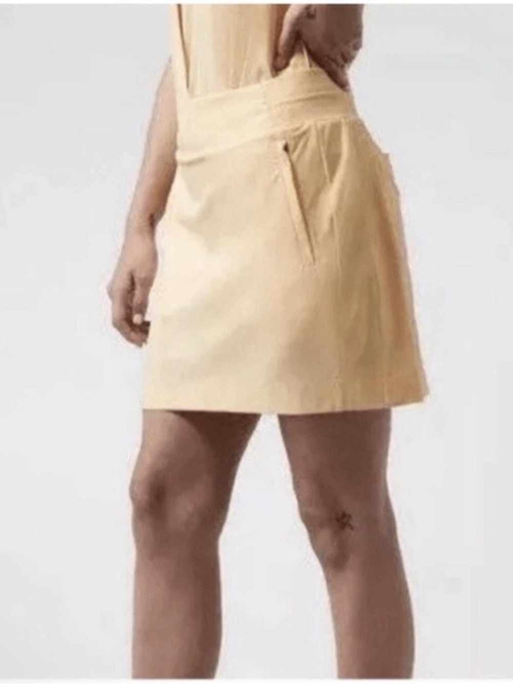 Athleta Butter Yellow Brooklyn Mid Rise Skort Size 12 - Picture 4 of 4
